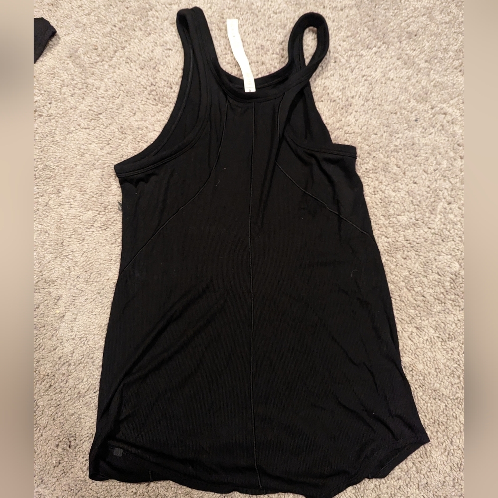 Small Lululemon black top